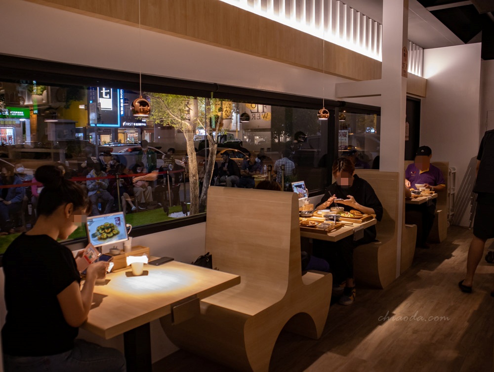花一番炸牛排專門店公益店 內用環境
