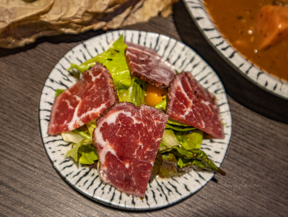 主觀廚房 台灣牛紅酒燉牛肉 附生牛肉沙拉