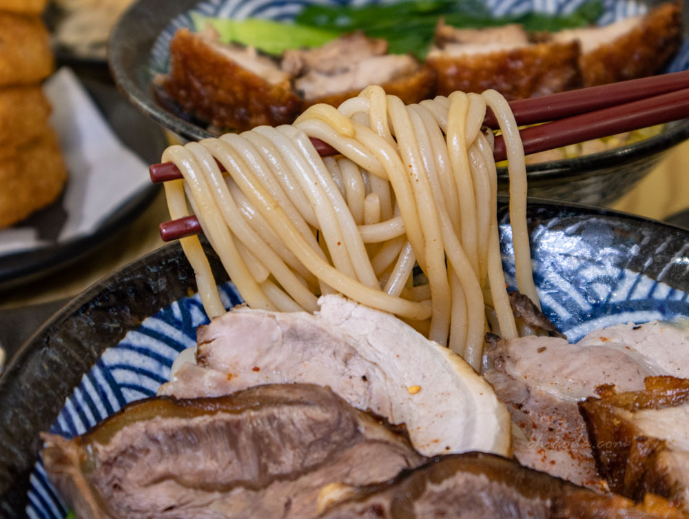八九不離食　桂林米粉